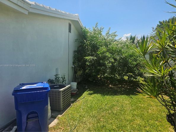 2801 NE 1st Ave, Pompano Beach FL 33064