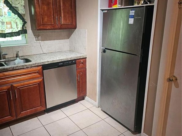 2801 NE 1st Ave, Pompano Beach FL 33064