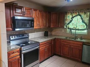 2801 NE 1st Ave, Pompano Beach FL 33064