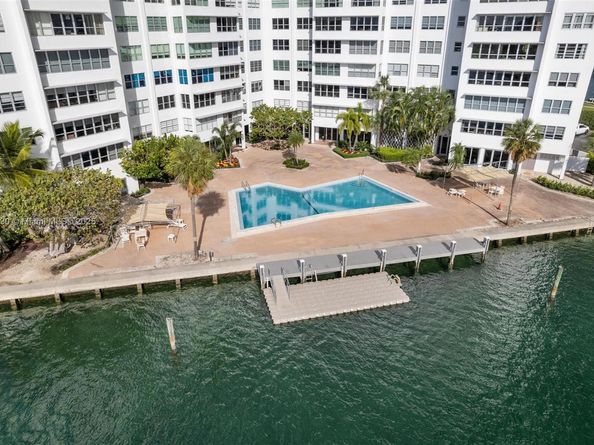 9102 W Bay Harbor Dr 2DW, Bay Harbor Islands FL 33154