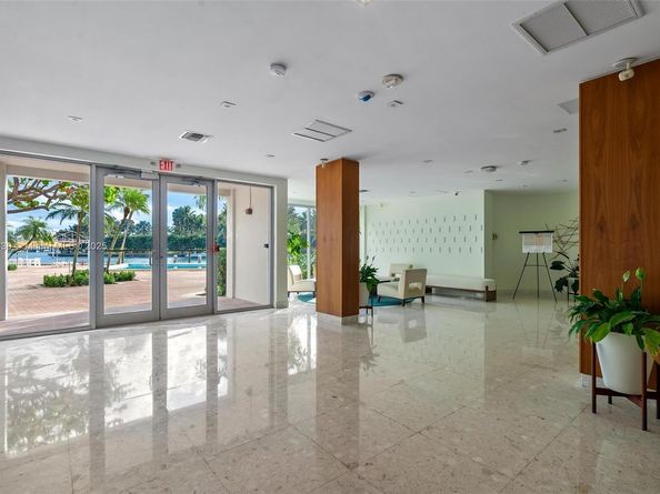 9102 W Bay Harbor Dr 2DW, Bay Harbor Islands FL 33154