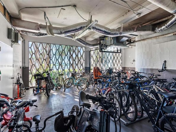 9102 W Bay Harbor Dr 2DW, Bay Harbor Islands FL 33154