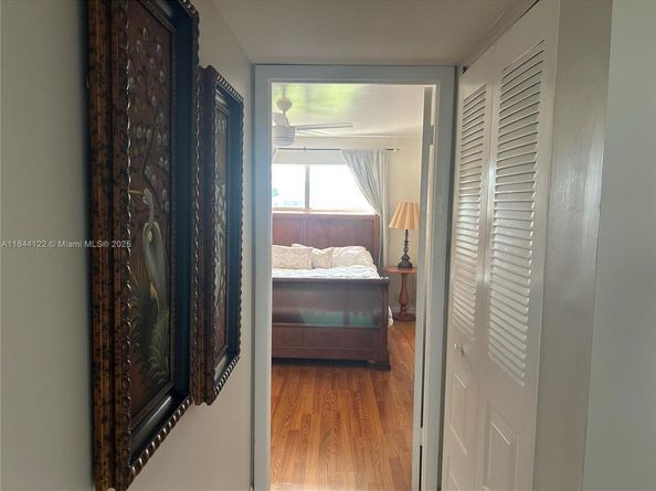 9400 Sunrise Lakes Blvd 305, Sunrise FL 33322