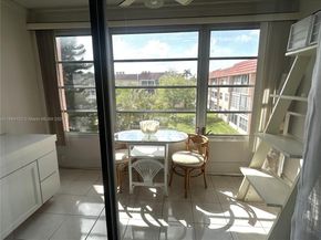 9400 Sunrise Lakes Blvd 305, Sunrise FL 33322