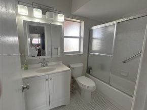 9400 Sunrise Lakes Blvd 305, Sunrise FL 33322