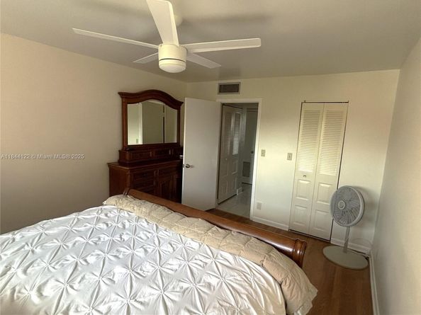 9400 Sunrise Lakes Blvd 305, Sunrise FL 33322