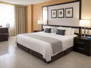 19201 Collins Ave 707, Sunny Isles Beach FL 33160