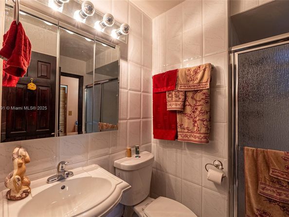 12421 SW 193rd St, Miami FL 33177