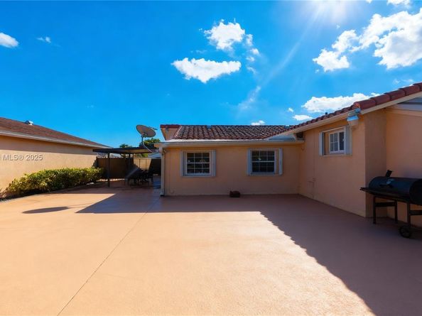 12421 SW 193rd St, Miami FL 33177