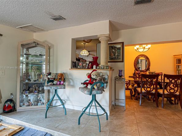 12421 SW 193rd St, Miami FL 33177