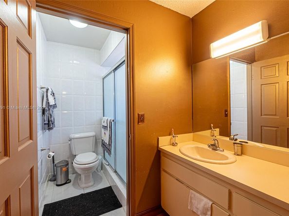 12421 SW 193rd St, Miami FL 33177