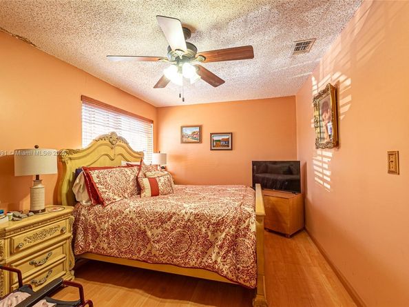 12421 SW 193rd St, Miami FL 33177