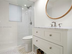 2200 Diana Dr 205, Hallandale Beach FL 33009