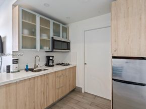 335 Ocean Dr 122, Miami Beach FL 33139