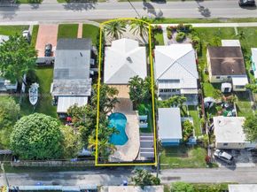 1627 Moffett St, Hollywood FL 33020