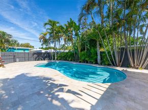 1627 Moffett St, Hollywood FL 33020