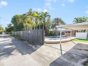 1627 Moffett St, Hollywood FL 33020