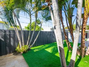 1627 Moffett St, Hollywood FL 33020