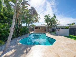 1627 Moffett St, Hollywood FL 33020