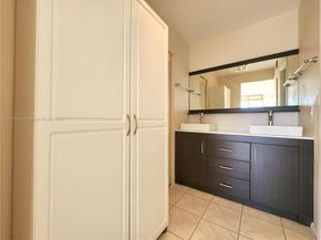 2025 NE 164th St 503, North Miami Beach FL 33162