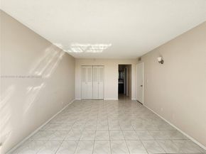 2025 NE 164th St 503, North Miami Beach FL 33162