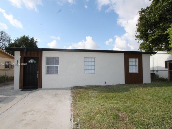 530 NW 10th Ave, Boynton Beach FL 33435