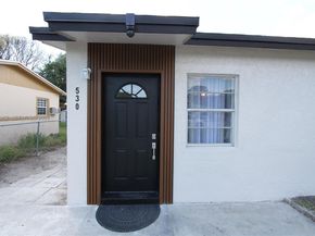 530 NW 10th Ave, Boynton Beach FL 33435