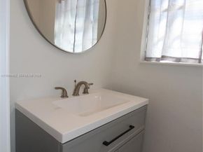 530 NW 10th Ave, Boynton Beach FL 33435