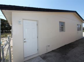 530 NW 10th Ave, Boynton Beach FL 33435