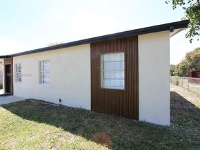 530 NW 10th Ave, Boynton Beach FL 33435