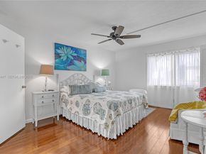 339 Pine Ridge Cir D1, Green Acres FL 33463