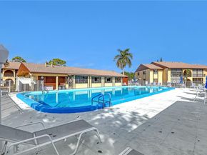 339 Pine Ridge Cir D1, Green Acres FL 33463