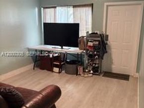 616 SW 11th St, Florida City FL 33034