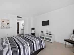 3675 N Country Club Dr 401, Aventura FL 33180