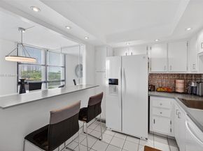 3675 N Country Club Dr 401, Aventura FL 33180