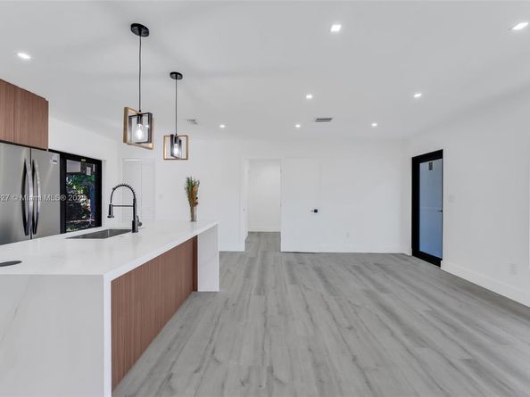 4520 NW 198th St, Miami Gardens FL 33055