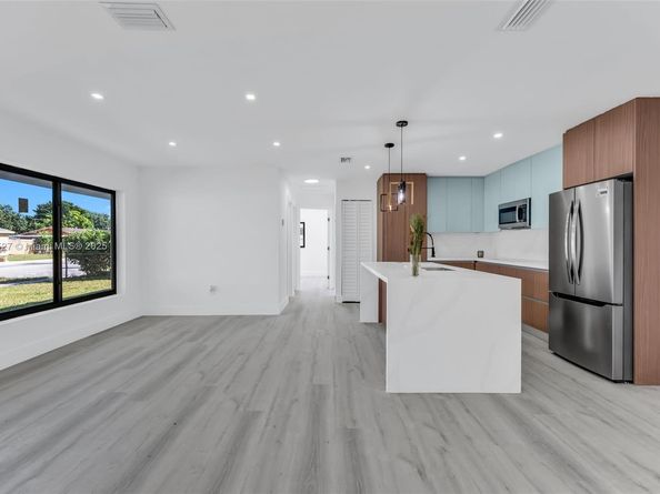 4520 NW 198th St, Miami Gardens FL 33055