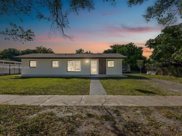 4520 NW 198th St, Miami Gardens FL 33055