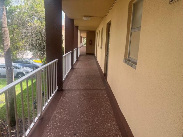 2780 N Pine Island Rd 205, Sunrise FL 33322