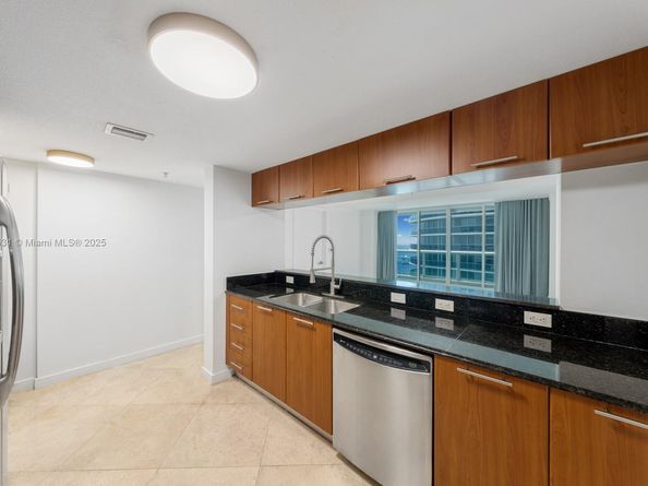 1800 N Bayshore Dr 2511, Miami FL 33132