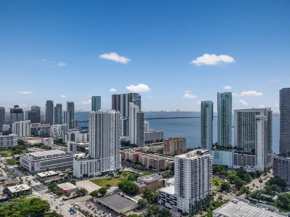 1800 N Bayshore Dr 2511, Miami FL 33132
