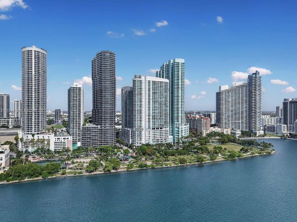 1800 N Bayshore Dr 2511, Miami FL 33132