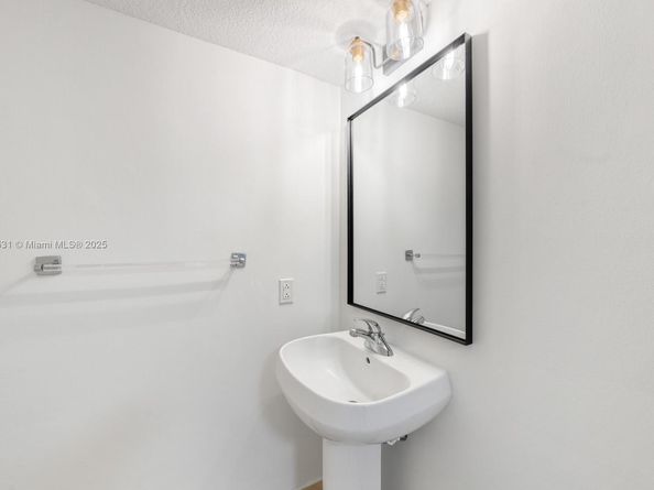 1800 N Bayshore Dr 2511, Miami FL 33132