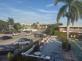 1050 Atlantic Shores Blvd 211, Hallandale Beach FL 33009