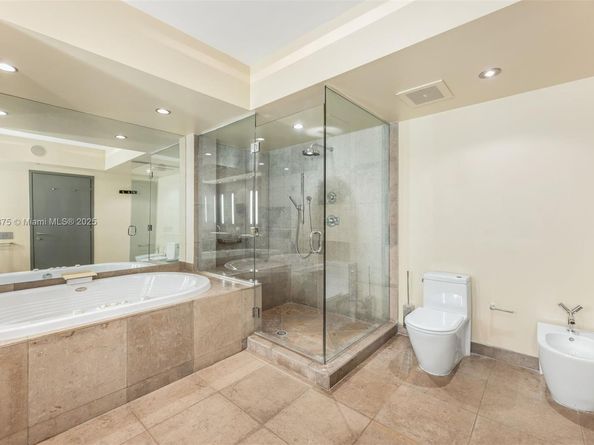 450 Alton Rd 2303, Miami Beach FL 33139