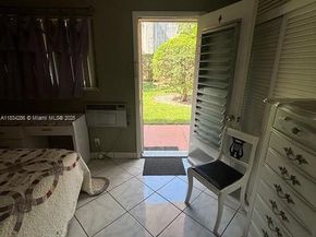 900 SW 11th Ave 4C, Hallandale Beach FL 33009