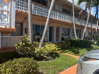 900 SW 11th Ave