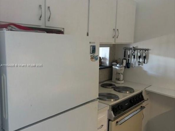 900 SW 11th Ave 4C, Hallandale Beach FL 33009