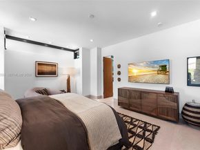 22 Isla Bahia Dr, Fort Lauderdale FL 33316