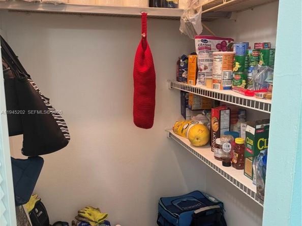 2861 Somerset Dr 409, Lauderdale Lakes FL 33311